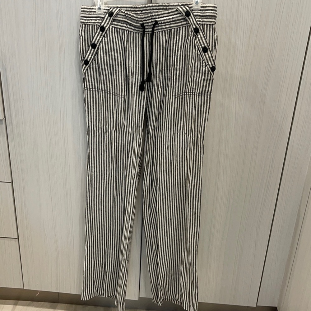 Black&White Striped Pants